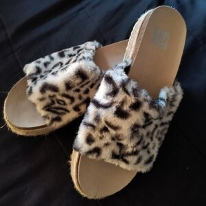 Faux Fur Leopard Slides With Wicker